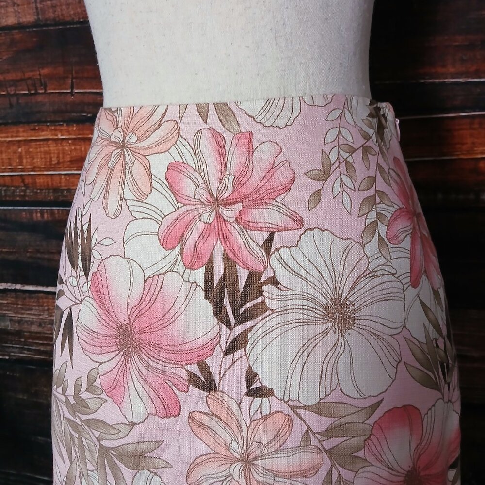Ann Taylor LOFT Skirt Size 8 Silk Blend Pink Floral Side Zip Lined Flared - Picture 3 of 9